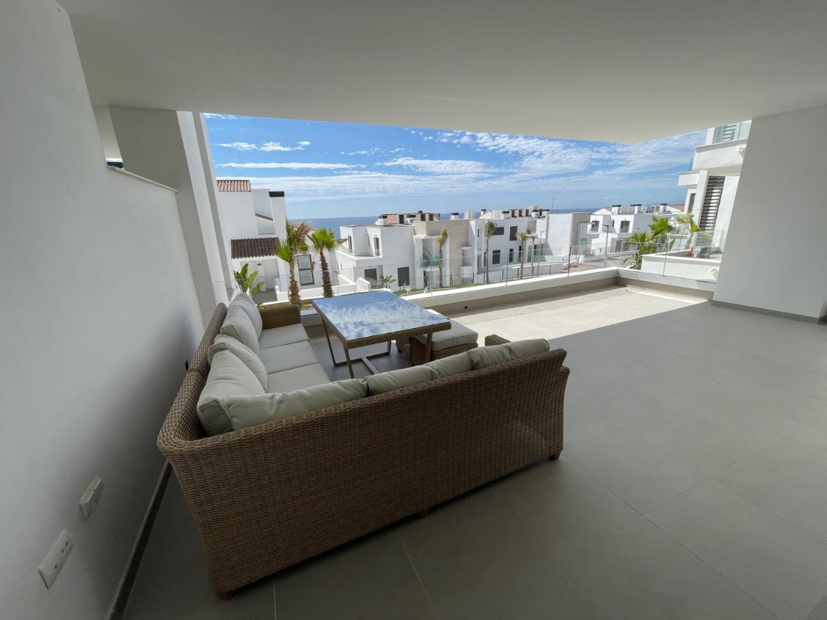 Modern 2 Beds Apartment In Alcaidesa Exteriör bild