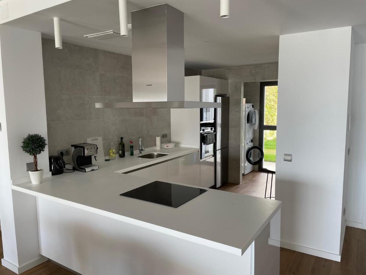 Modern 2 Beds Apartment In Alcaidesa Exteriör bild